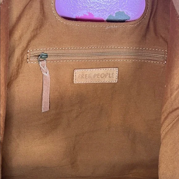 Free People Suede Caravan Tote brown - Picture 9 of 15